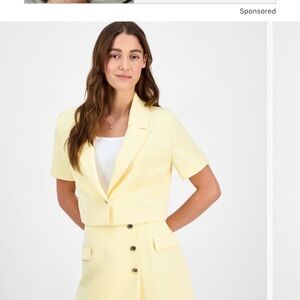 Women’s Cropped blazer , stylish and elegant